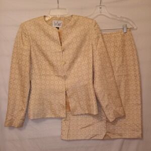 Le Suit Skirt Suit Gold Cream Metallic Mismatched 6 Jkt 8 Skirt Collarless C1